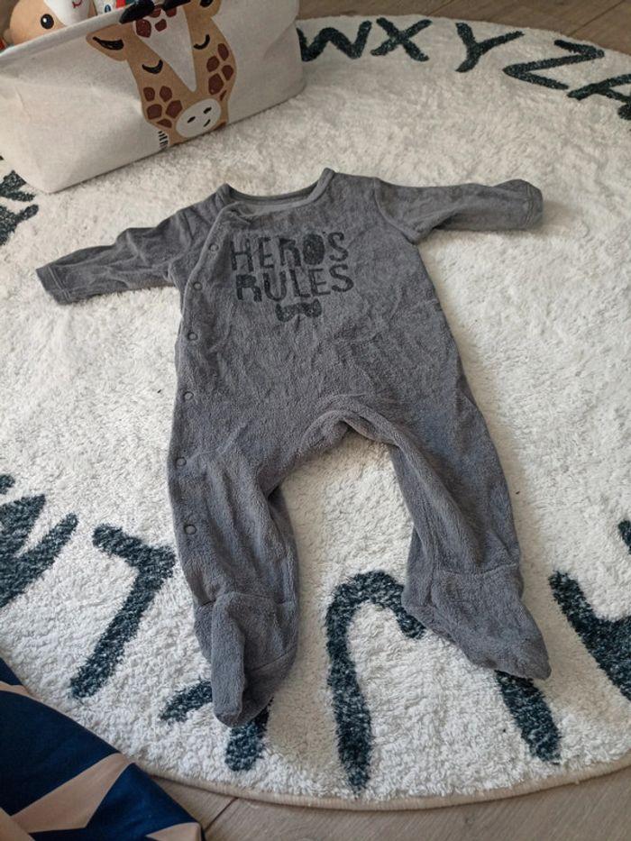 Pyjama bébé une pièce - photo numéro 1