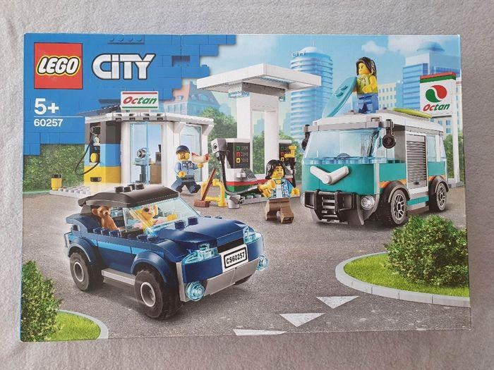 Lego City - La Station Service - 60257 - photo numéro 1