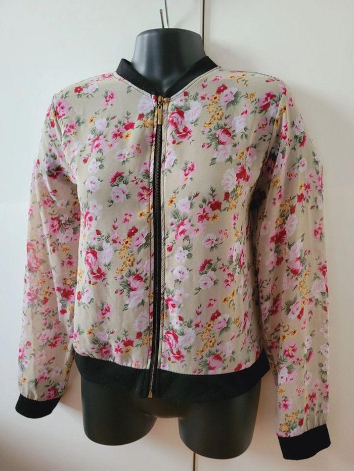 Blouse bombers Zara motifs fleurs fleuris roses gris semi transparent multicolore - photo numéro 3