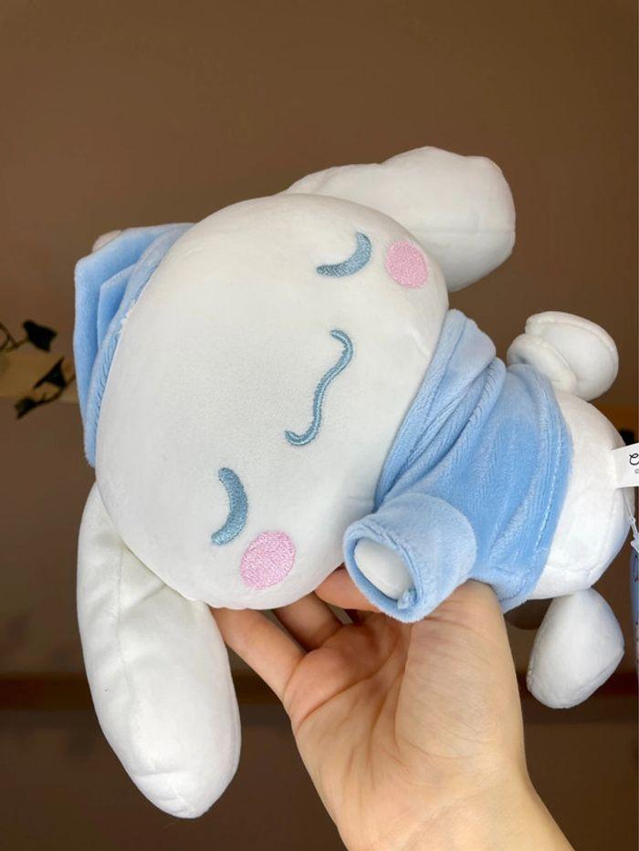 Peluche Cinnamoroll Sanrio en pyjama et endormi - photo numéro 10