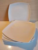 Assiettes plastiques