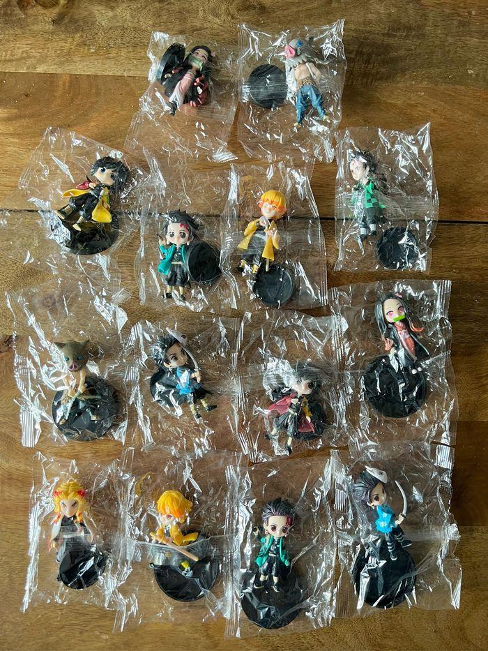 Lot de 14 figurines Démon Slayer Inosuke Zenitsu - photo numéro 2