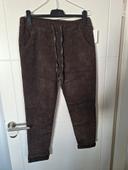 Pantalon skinny en velours marron