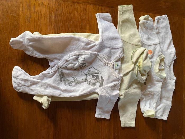 Lot de 4 pyjamas naissance - photo numéro 1