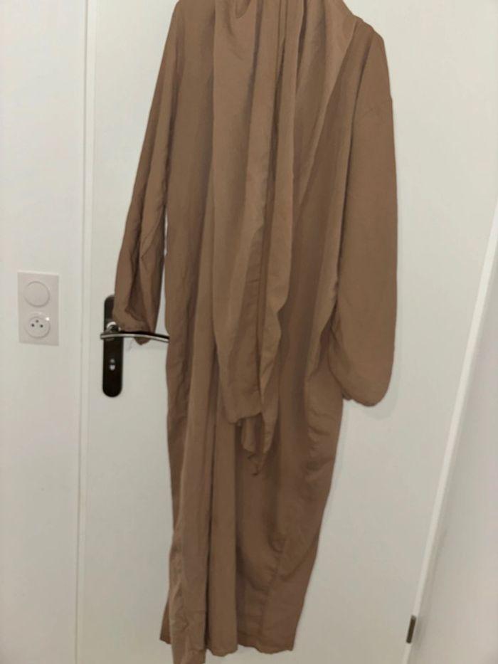 Robe beige voile intégrée- mastour taille unique