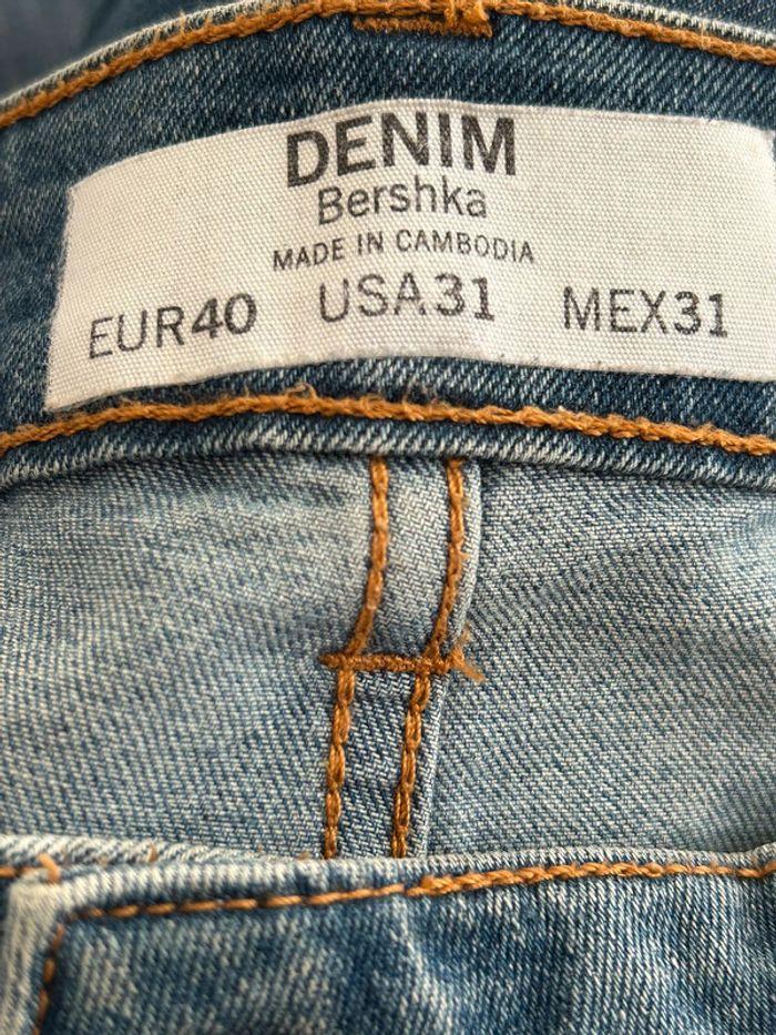 Jean taille haute bleu clair Bershka taille 40 - photo numéro 3