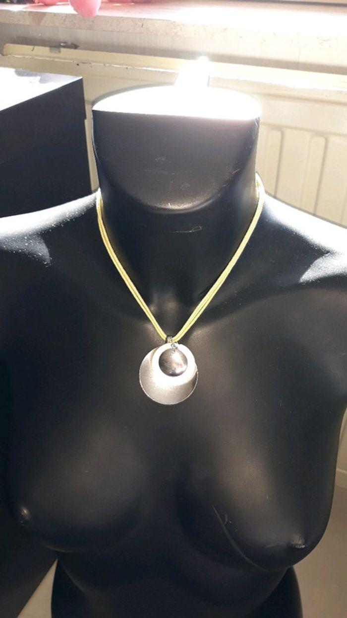 Collier - photo numéro 1