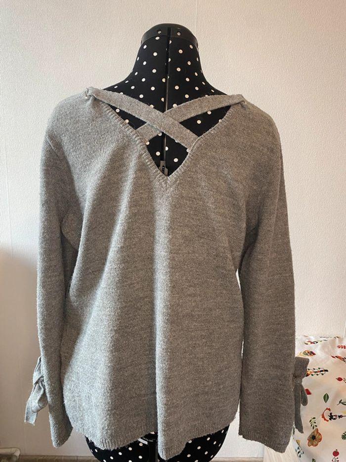 Pull col V avec noeud gris Bréal taille L/ 40 - photo numéro 2