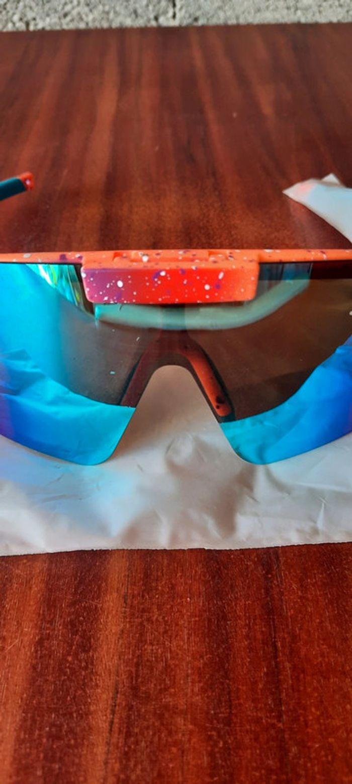 lunettes adultes 
Pit Viper
orange/bleu
neuf
nouveau modèle - photo numéro 3