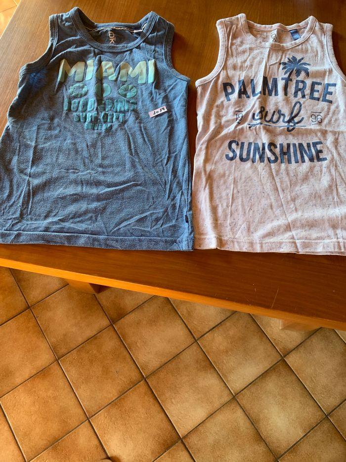 2 tee-shirts sans manches - photo numéro 2