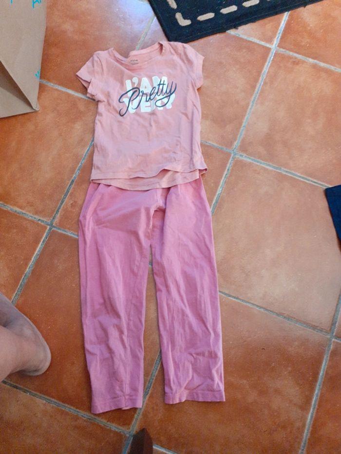 Pantalon 5 ans Tee-shirt 6 ans - photo numéro 2