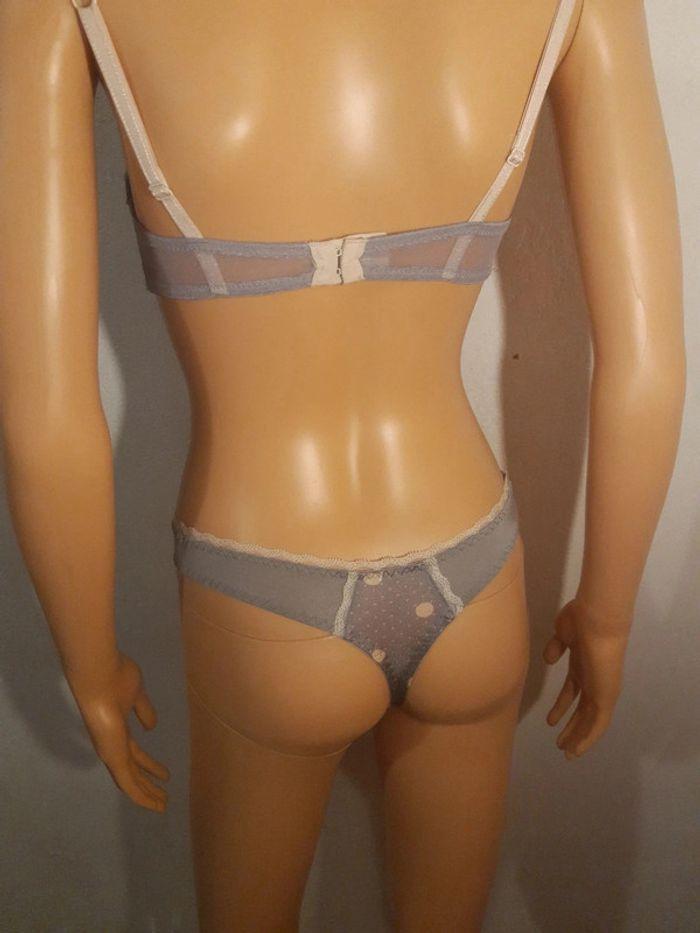 Soutien-gorge gris et couleur nude taille 90B - photo numéro 7