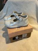 Chaussures en cuir bébé