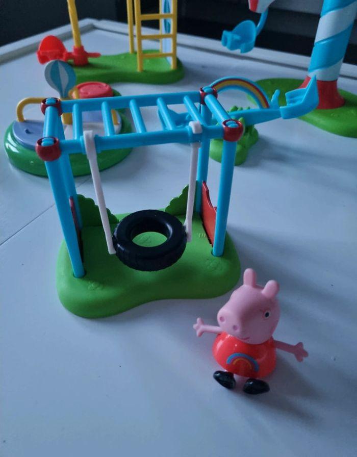 Aire de jeux peppa pig - photo numéro 2