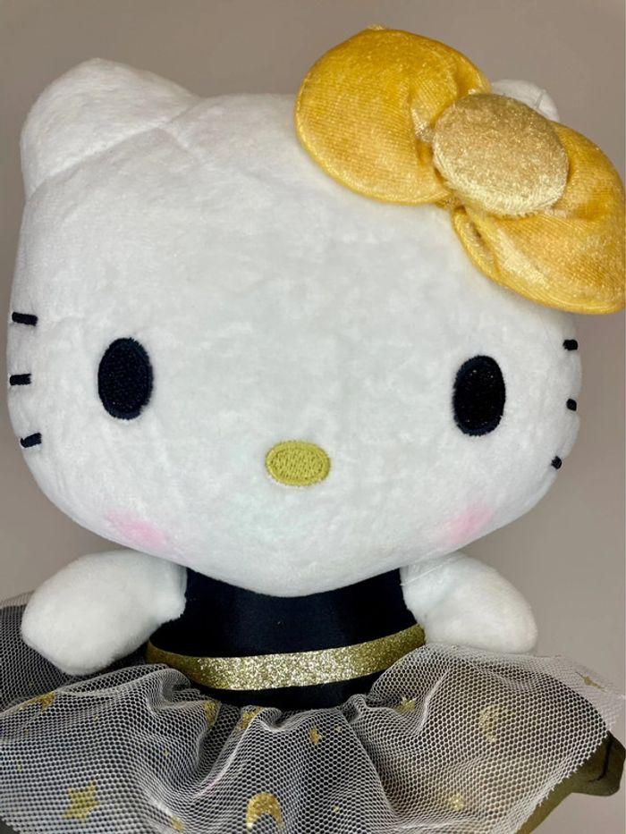 Peluche Hello Kitty en robe étoilée et pailletée 👗 💫 - photo numéro 16