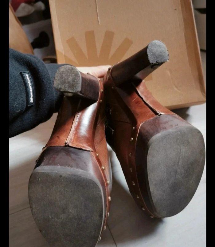 Chaussures bottines à talon marron UGG taille 39 avec sa boîte d'origine - photo numéro 8