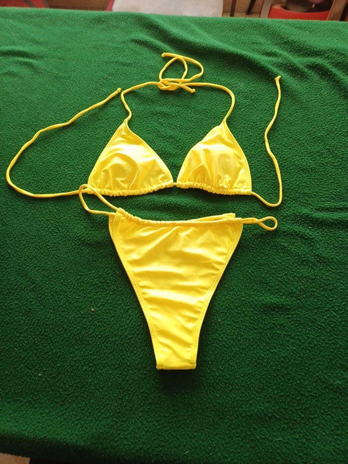 Maillot de bain 👙 jaune paillette - photo numéro 1