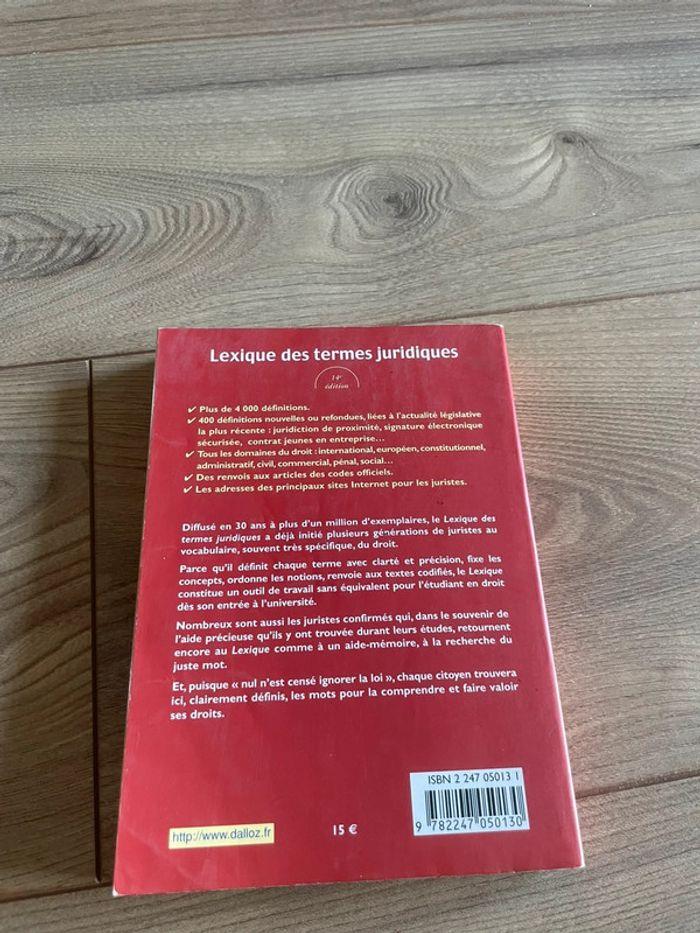 Livre de droit - photo numéro 2