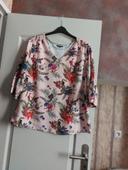 Blouse à fleur  manches 3/4 évasée