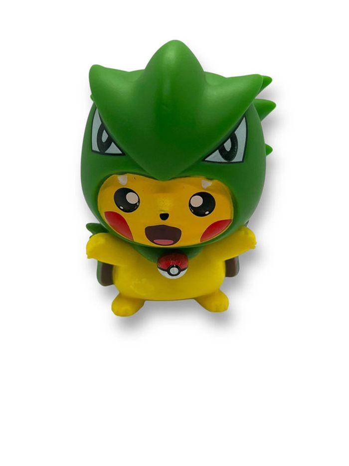 Pikachu en Tyranocif (Tyranitar) - photo numéro 1