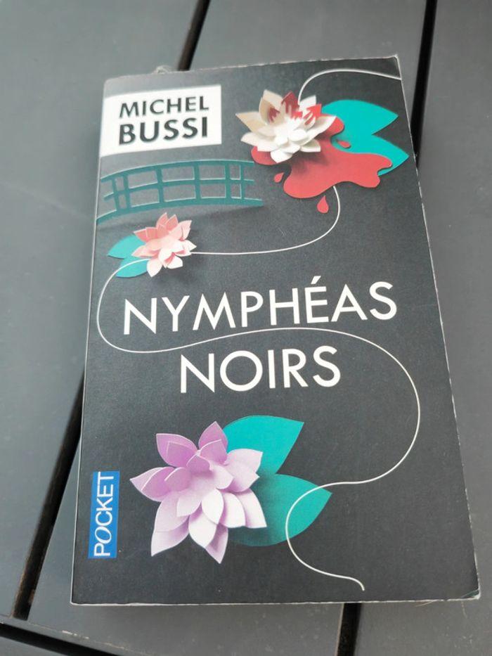 Nymphéas noirs - photo numéro 1