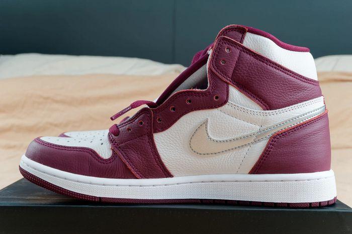 Nike Air Jordan 1 High "Bordeaux" - photo numéro 2