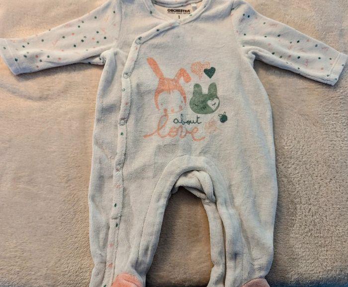 Trois pyjamas bébé fille 1 mois - photo numéro 1