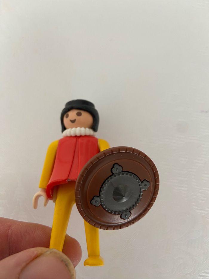 Figurine Playmobil 1974 avec bouclier - photo numéro 2