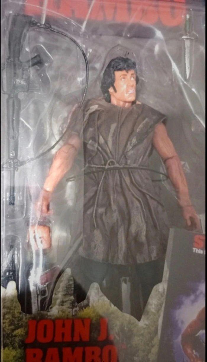 😍neca figurine neuve rambo 1 Sylvester Stallone survival édition - photo numéro 3