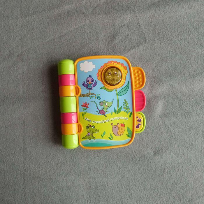 Jouet livre électronique VTech : P'tit livre enchanté, Mes premières comptines - photo numéro 1