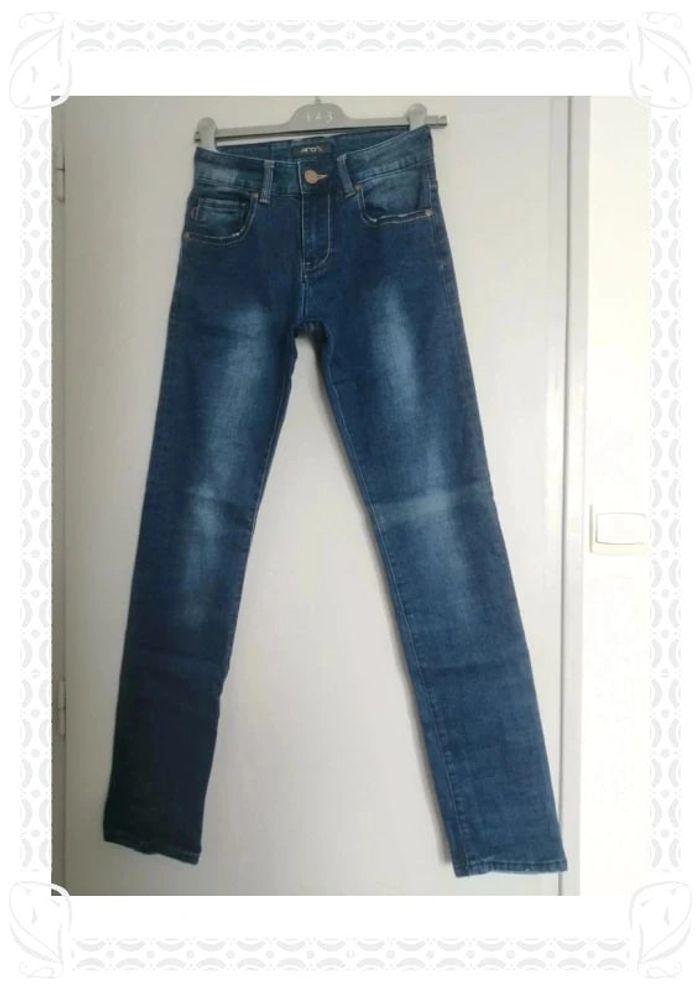 Jeans taille haute 36 Aron - photo numéro 1