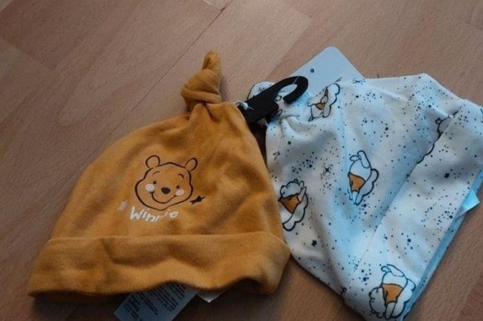 Lot de 2 bonnets neufs Disney baby