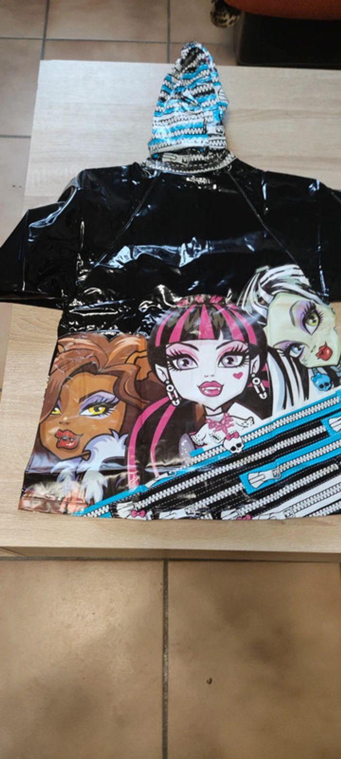 Imperméable noir Monster high 6 ans neuf - photo numéro 2