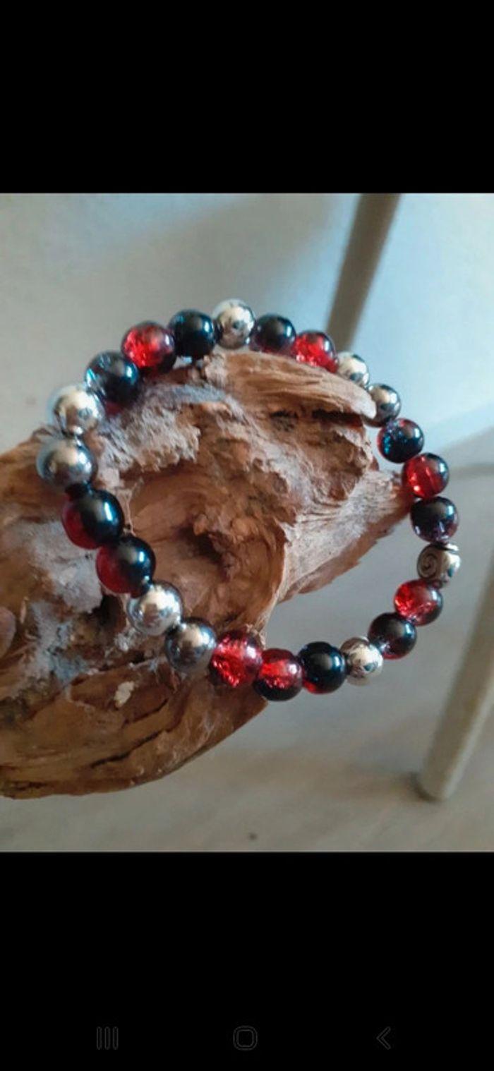 Bracelet perles 8mm rouge et noire + hématite