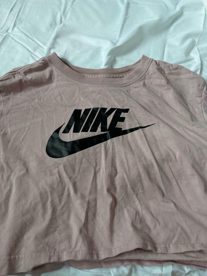 Nike t-shirt - photo numéro 1