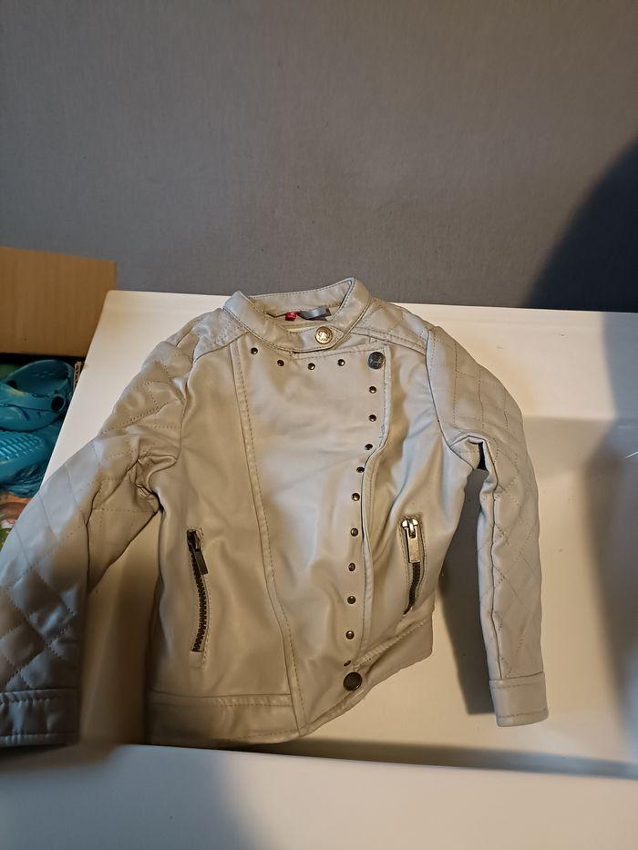 Veste simili en taille 3 ans - photo numéro 1