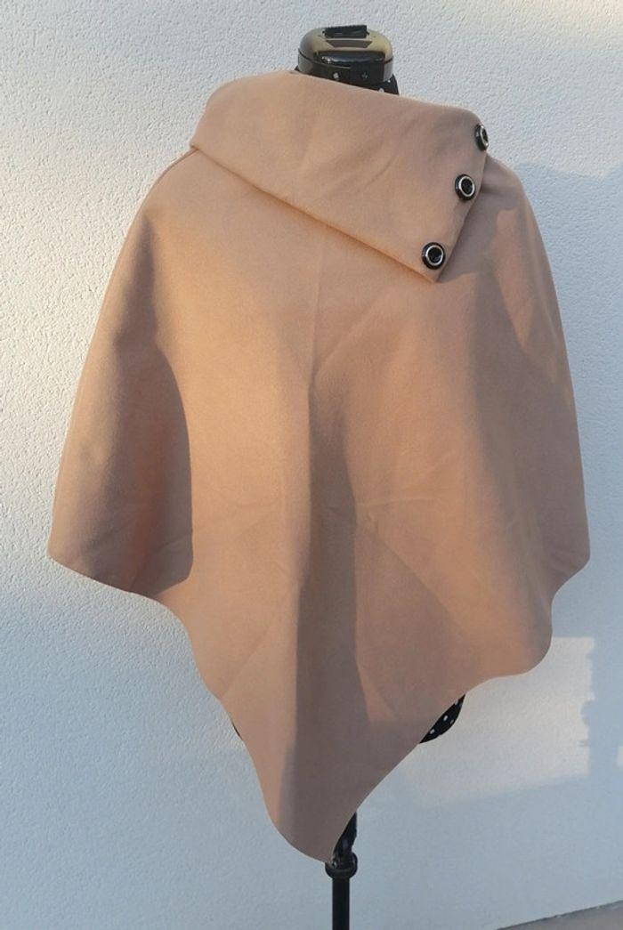 Cape en laine beige Taille Unique - photo numéro 6