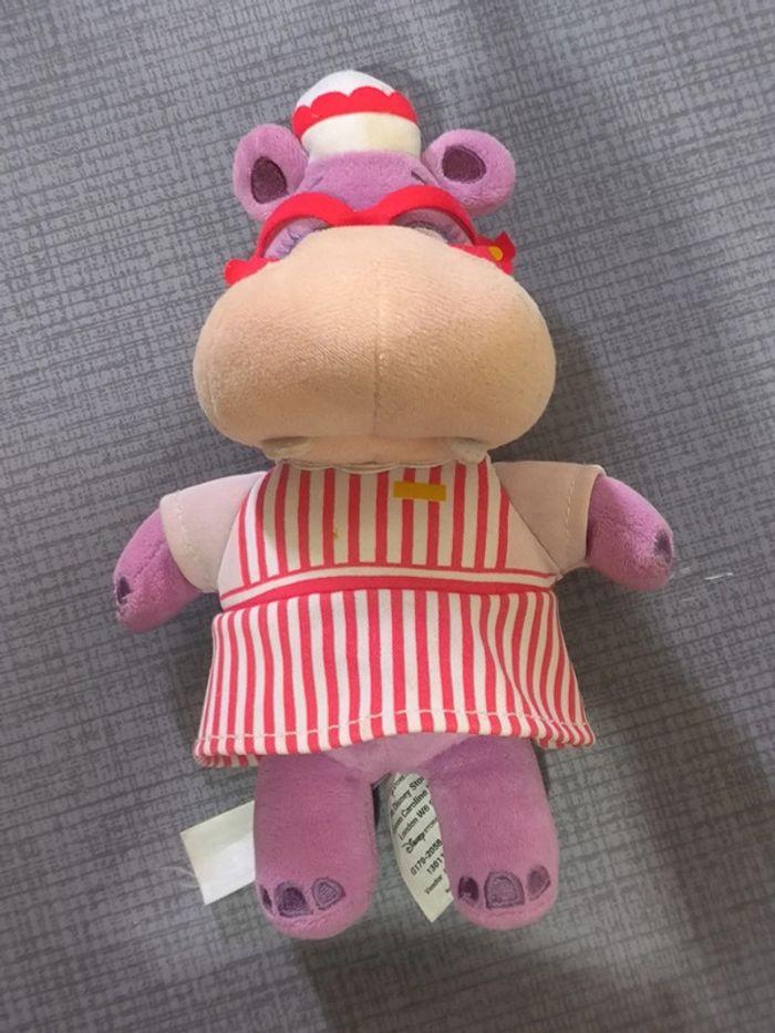 Disney peluche docteur hallie l'hippopotame - photo numéro 2