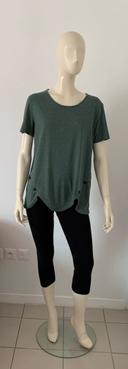 Teeshirt femme vert col rond manches courtes taille L ou 40/42