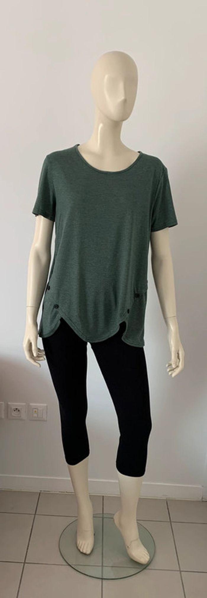 Teeshirt femme vert col rond manches courtes taille L ou 40/42 - photo numéro 1