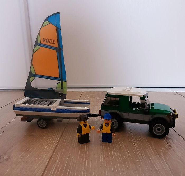 Lego city 60149 le 4x4 et le catamaran - photo numéro 1