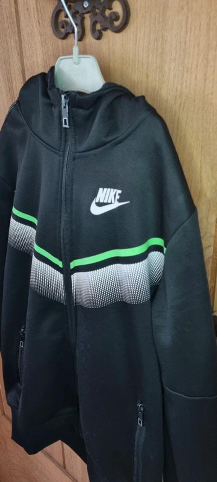 Veste Nike tech - photo numéro 2