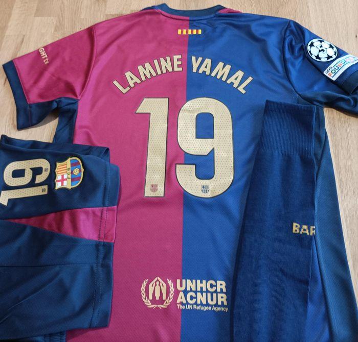 Maillot Barcelone Lamine Yamal taille 8 ans modèle 2025 - photo numéro 1