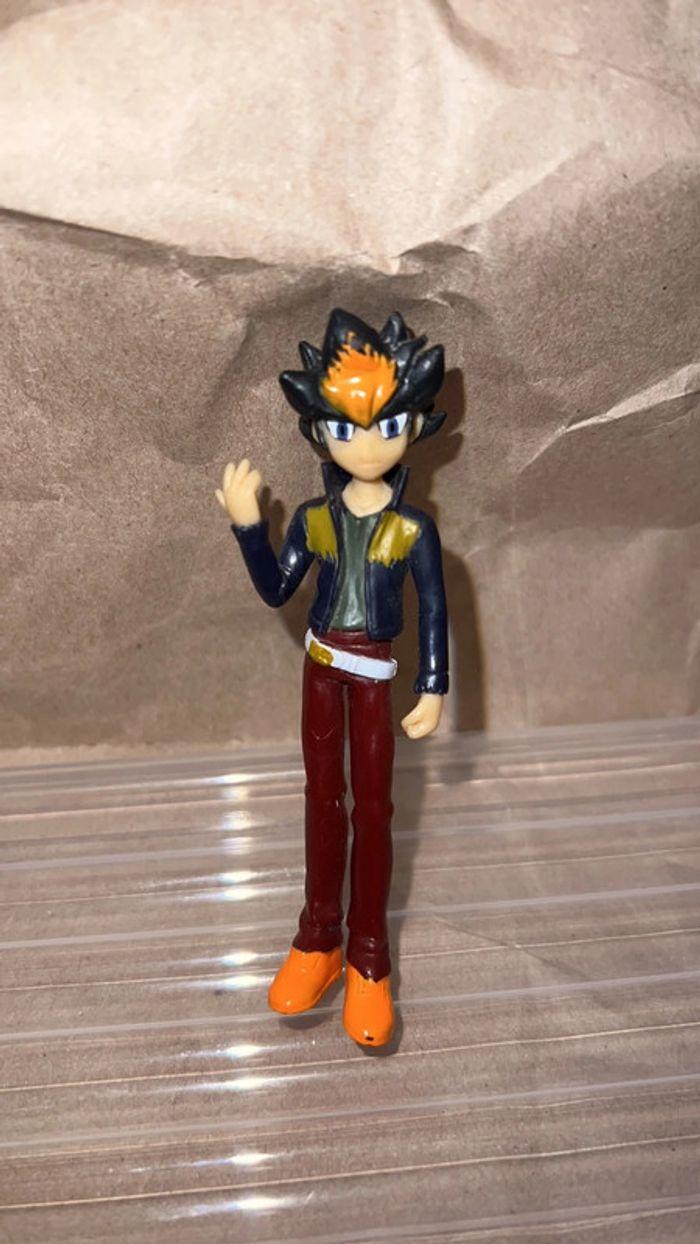 Beyblade - Zyro Kurogane 8cm - photo numéro 1