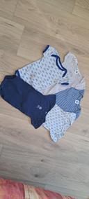 Lot bodie 6 mois petit bateau