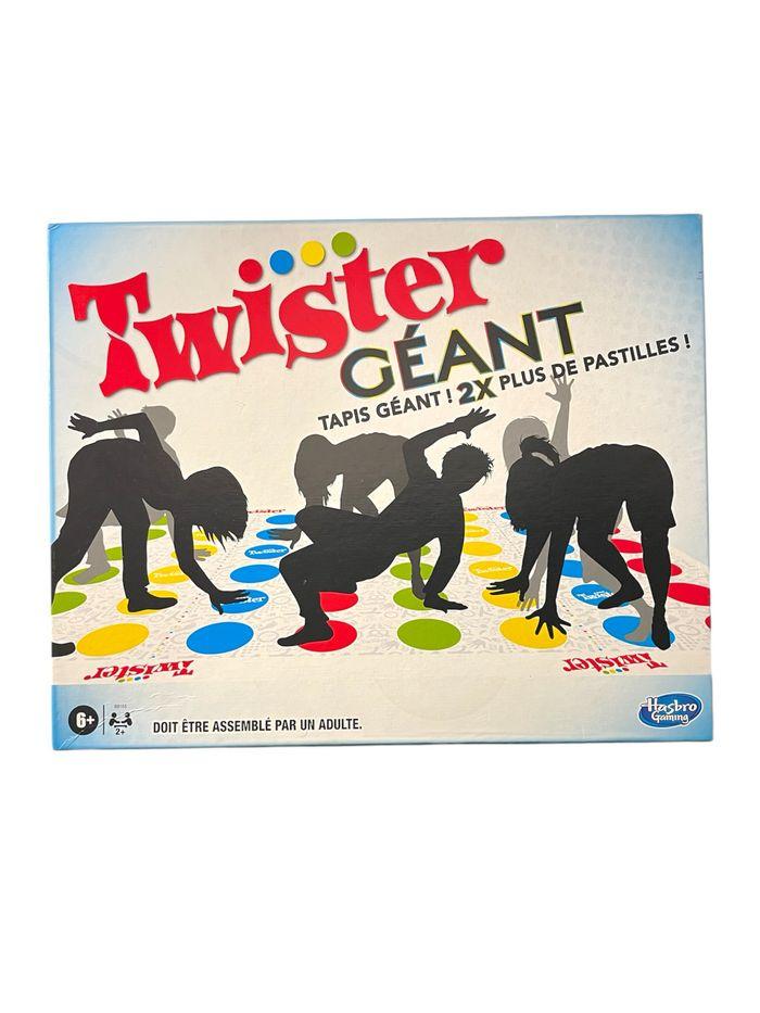 Jeux Twister géant en très bon état utiliser une fois - photo numéro 1