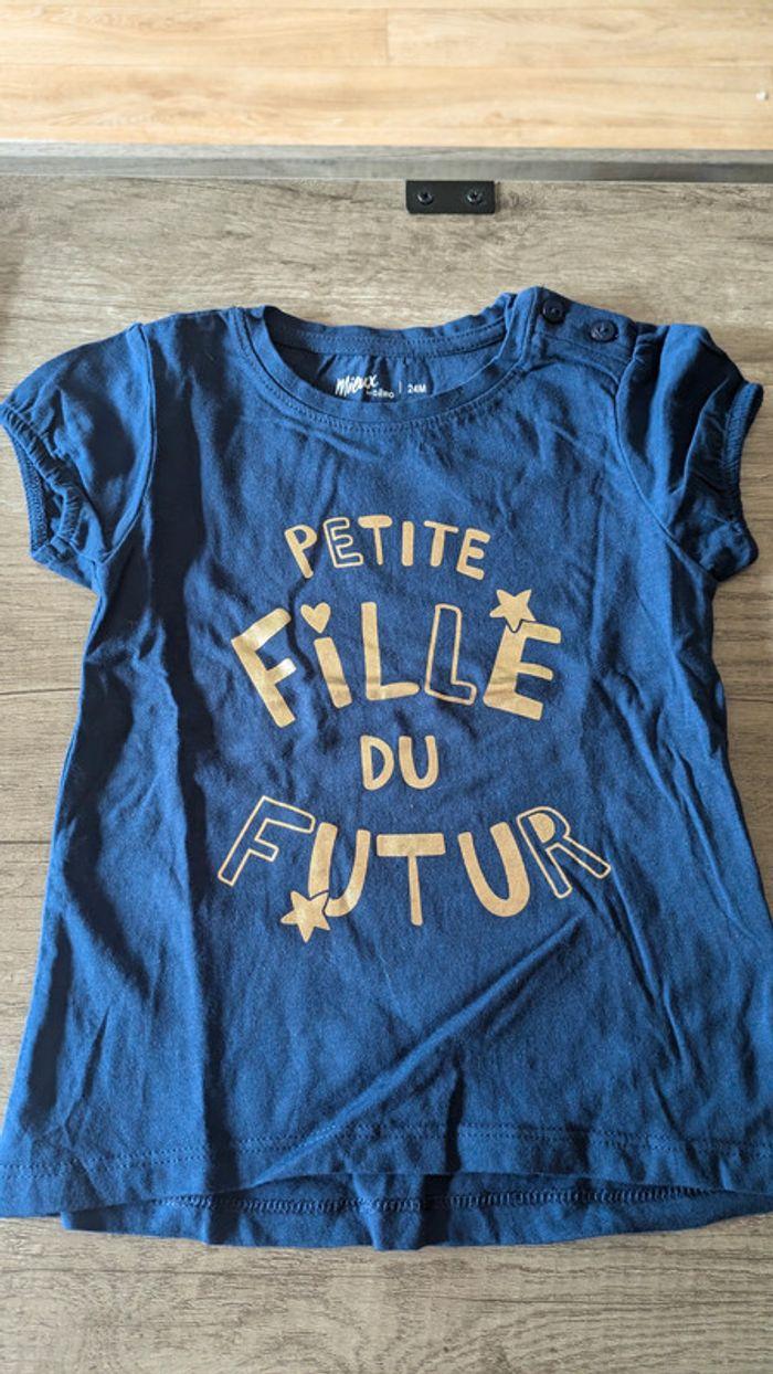 T.shirt fille du futur - photo numéro 1