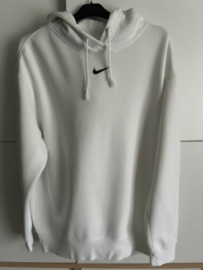 Sweat capuche Nike taille XS - photo numéro 1