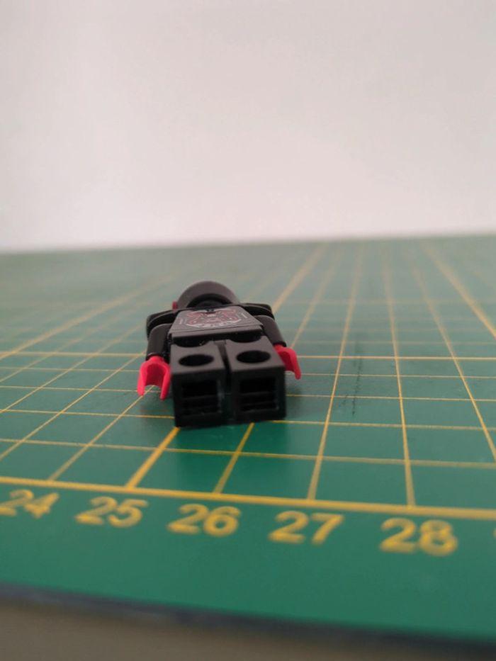 figurine lego Ninjago  biker Garmadon - photo numéro 3