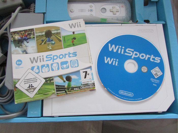 Pack Console Nintendo Wii blanche avec Jeu Wii Sports Resort - photo numéro 4